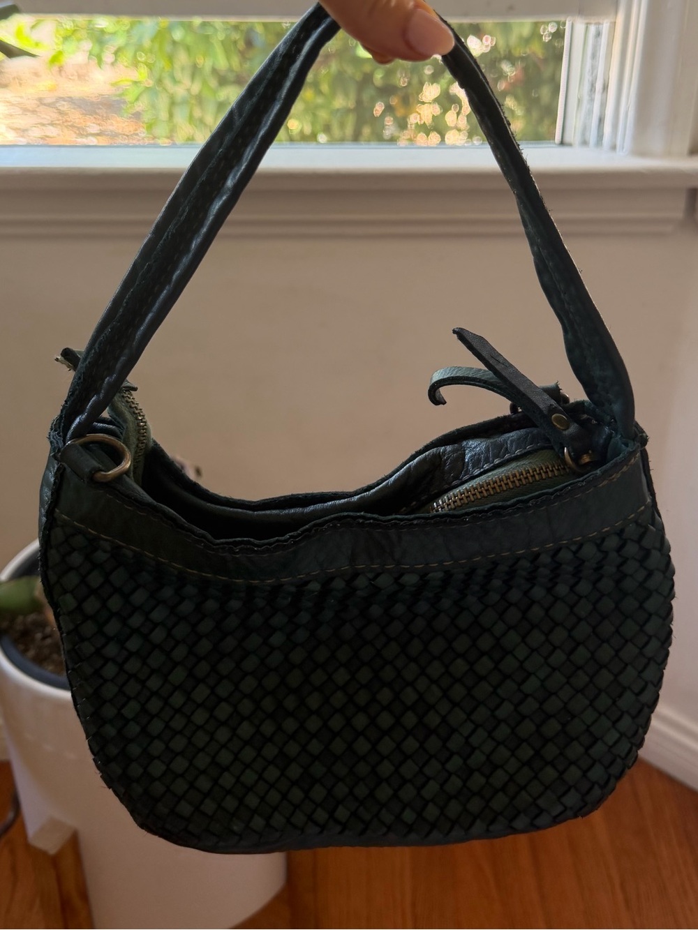 Made in Italy 🇮🇹 Woven Leather Shoulder Bag in Dark Green